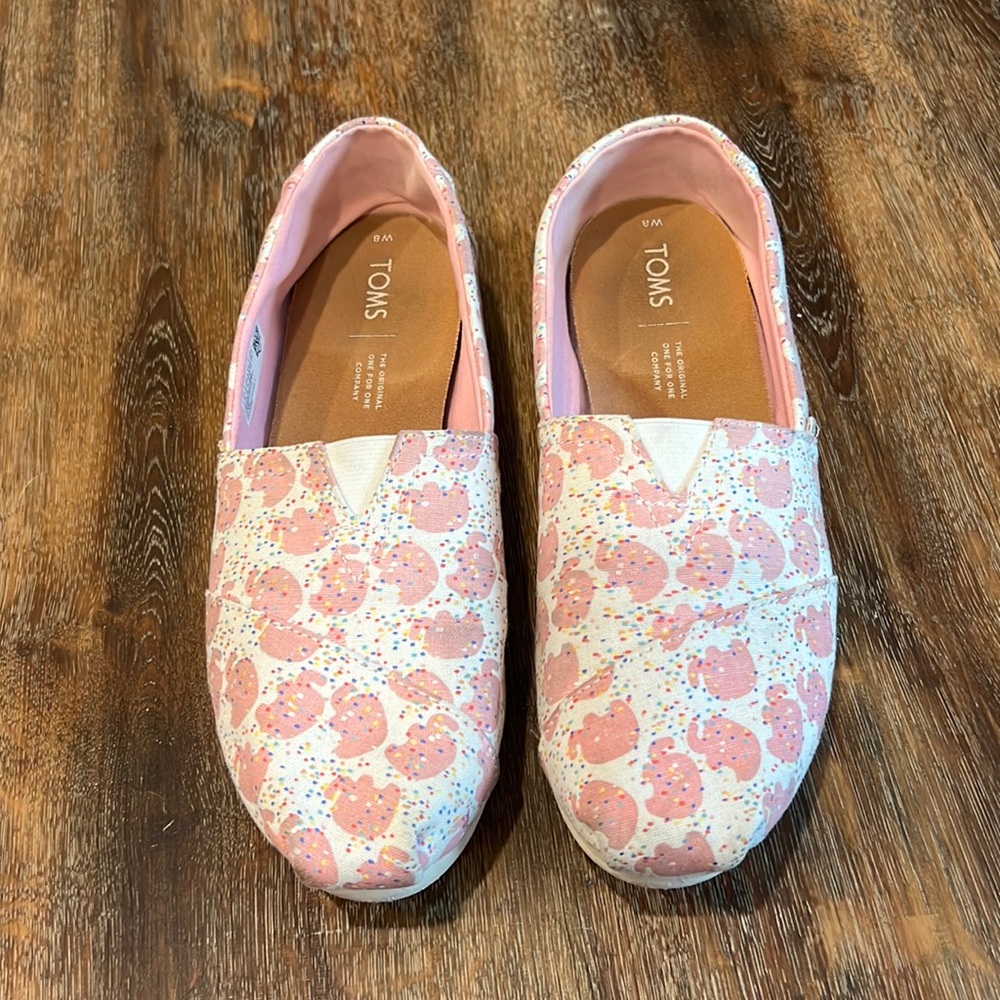 Toms animal cracker cookie sneakers